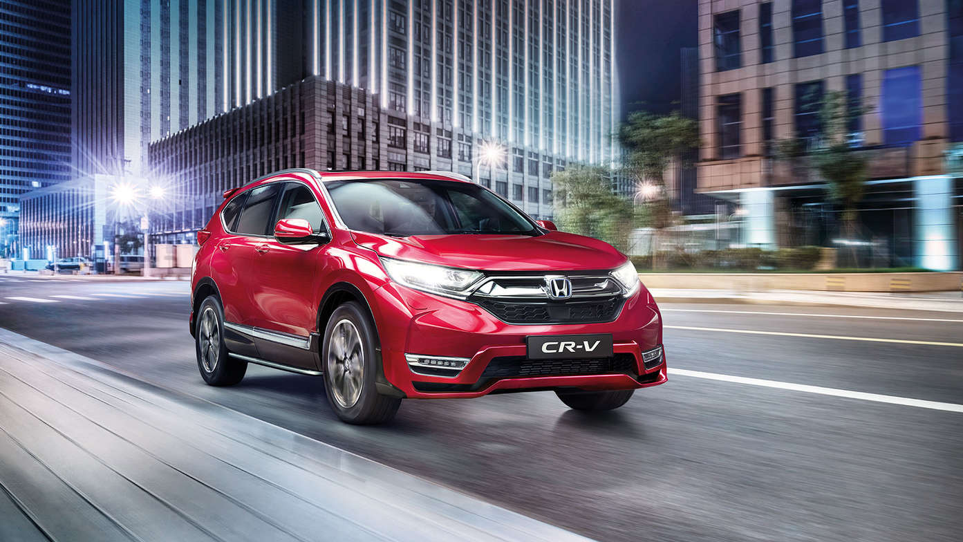Tříčtvrtinový pohled zepředu na model Honda CR-V Hybrid se sadou Aero
