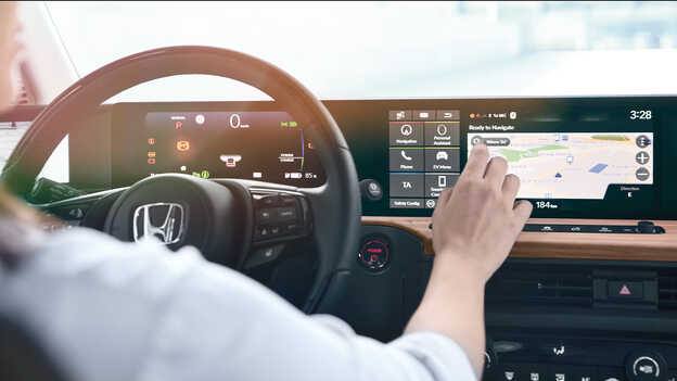 Detailní pohled na multimediální systém modelu Honda e.