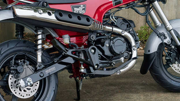 Motor Dax 125 zblízka