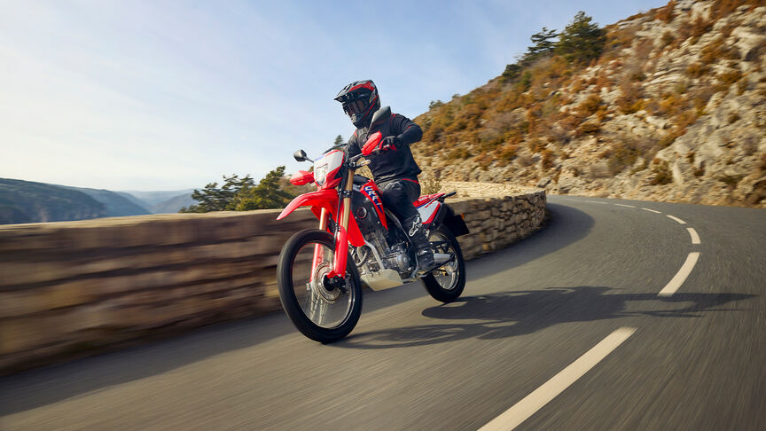 Motocykly Honda CRF300L a CRF300 Rally.